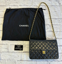 Load image into Gallery viewer, Chanel Vintage Black Lambskin Single Flap