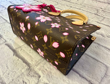 Load image into Gallery viewer, Louis Vuitton Murakami OnTheGo PM