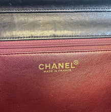 Load image into Gallery viewer, Chanel Vintage Black Lambskin Single Flap