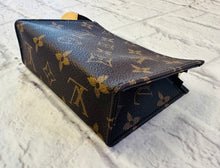 Load image into Gallery viewer, Louis Vuitton x Murakami Small Toiletry Pouch