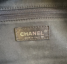 Load image into Gallery viewer, Chanel 2007 Black Mademoiselle Lock Tote Bag