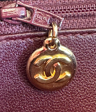 Load image into Gallery viewer, Chanel Vintage Black Lambskin Single Flap