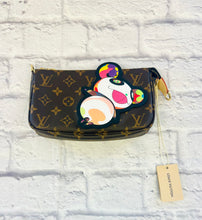 Load image into Gallery viewer, Louis Vuitton Murakami Pochette Accessories