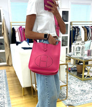 Load image into Gallery viewer, Hermes Pink Evelyne PM