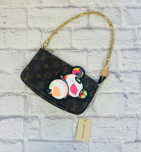 Load image into Gallery viewer, Louis Vuitton Murakami Pochette Accessories