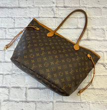 Load image into Gallery viewer, Louis Vuitton Monogram Neverfull MM
