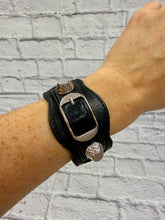 Load image into Gallery viewer, Balenciaga Giant Arena Leather Bracelet
