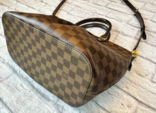 Load image into Gallery viewer, Louis Vuitton Damier Ebene Siena MM
