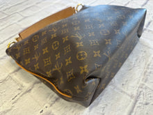 Load image into Gallery viewer, Louis Vuitton Monogram Sully MM
