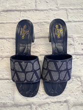 Load image into Gallery viewer, Valentino Denim Slides
