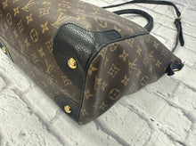 Load image into Gallery viewer, Louis Vuitton Monogram Estrella MM
