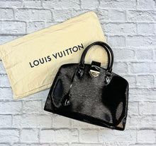 Load image into Gallery viewer, Louis Vuitton Black Patent Leather Pont Neuf GM Tote
