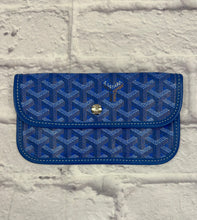 Load image into Gallery viewer, Goyard Blue Goyardine Pouch
