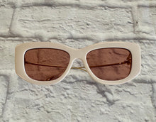 Load image into Gallery viewer, Gucci Double G Butterfly-frame Ivory &amp; Rose Gold Sunglasses
