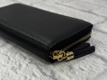 Load image into Gallery viewer, Gucci Leather Soho GG Full Zip Wallet
