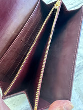 Load image into Gallery viewer, Louis Vuitton Vernis Sarah Noeud Wallet in Rouge Fauviste
