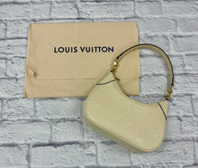 Load image into Gallery viewer, Louis Vuitton Ivory Empriente Bagatelle Shoulder Bag
