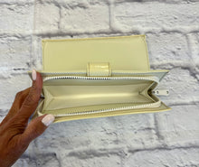 Load image into Gallery viewer, Gucci Crinkle Patent Ivory Full Size Wallet
