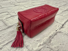 Load image into Gallery viewer, Gucci Berry Patent Makeup Case
