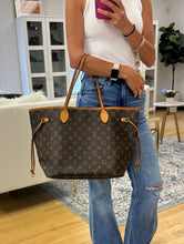 Load image into Gallery viewer, Louis Vuitton Monogram Neverfull MM
