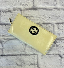 Load image into Gallery viewer, Gucci Crinkle Patent Ivory Full Size Wallet
