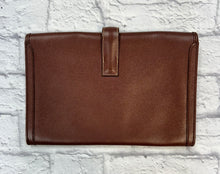 Load image into Gallery viewer, Hermes Brown Jige Clutch
