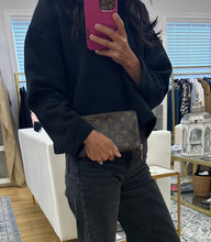 Load image into Gallery viewer, Louis Vuitton Monogram Full Zippy Organizer Wallet
