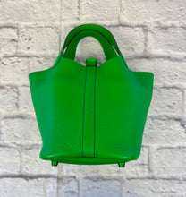 Load image into Gallery viewer, Hermes Picotin Lock 18 Bamboo Clemence Leather Metallic Green Hardware
