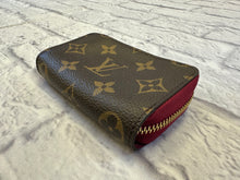 Load image into Gallery viewer, Louis Vuitton Fuchsia Monogram Zippy Multicartes Wallet
