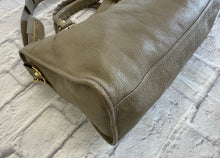 Load image into Gallery viewer, Balenciaga Taupe Chevre Gold Metallic Edge Hardware City Bag
