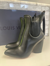 Load image into Gallery viewer, Louis Vuitton Monogram Idylle Pattern Leather Chelsea Boots SZ 37.5
