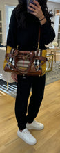 Load image into Gallery viewer, Burberry House Check Gladstone Tote
