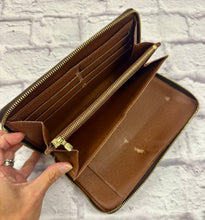 Load image into Gallery viewer, Louis Vuitton Monogram Zip Around Organizer Wallet
