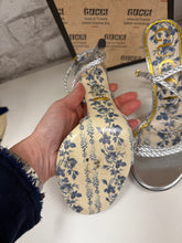 Load image into Gallery viewer, Gucci Size 37 Silver Braided Sandals
