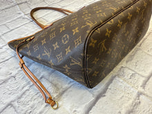 Load image into Gallery viewer, Louis Vuitton Monogram Neverfull MM
