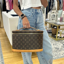 Load image into Gallery viewer, Louis Vuitton
