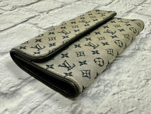 Load image into Gallery viewer, Louis Vuitton Navy Mini Lin Flap Wallet
