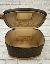 Load image into Gallery viewer, Louis Vuitton
