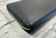 Load image into Gallery viewer, Gucci Black Leather Full Zip Wallet
