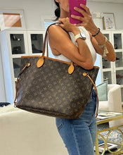 Load image into Gallery viewer, Louis Vuitton Monogram Neverfull MM
