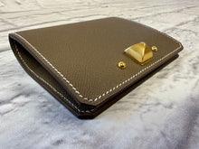 Load image into Gallery viewer, Hermes Medor Etoupe Gray Studded Card Holder
