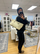 Load image into Gallery viewer, Gucci Ivory Medium Signoria Tote
