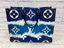 Load image into Gallery viewer, Louis Vuitton Blue Escale Onthego GM Tote
