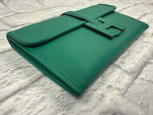 Load image into Gallery viewer, Hermes Jige Green Clutch
