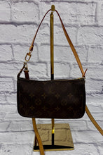 Load image into Gallery viewer, Louis Vuitton Monogram Pochette Accessoires
