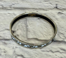 Load image into Gallery viewer, Hermes White Printed Bangle
