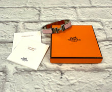 Load image into Gallery viewer, Hermes Rose Candeu H Clic Bracelet GM
