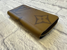 Load image into Gallery viewer, Louis Vuitton Full Zip Giant Monogram Wallet
