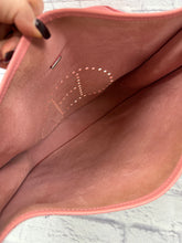 Load image into Gallery viewer, Hermes Evelyne Pink GM
