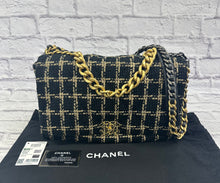 Load image into Gallery viewer, Chanel Black &amp; Beige Houndstooth Tweed Maxi 19
